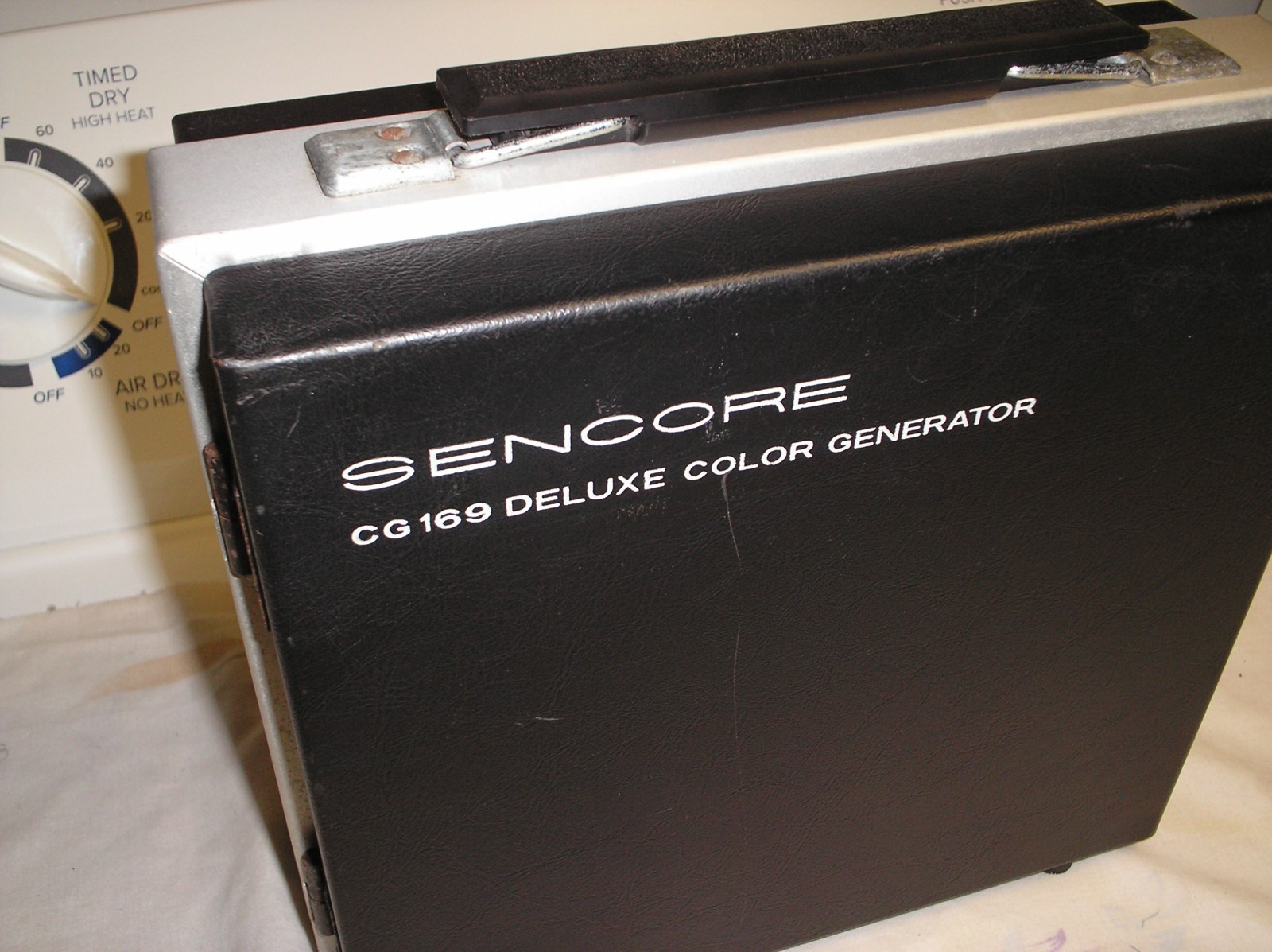 SENCORECG169 DELUXE COLOR GENERATOR