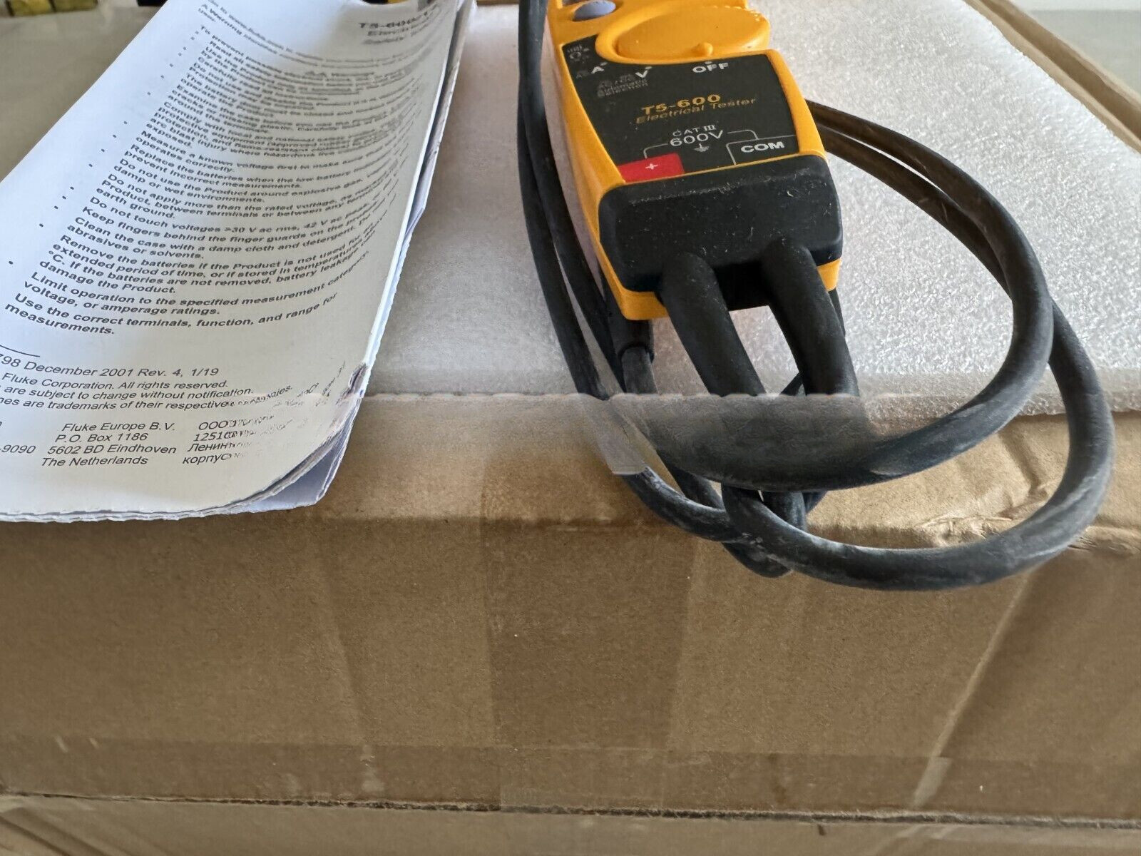 Fluke T5-600 Clamp Meter Continuity Current Electrical Tester Fast shipping