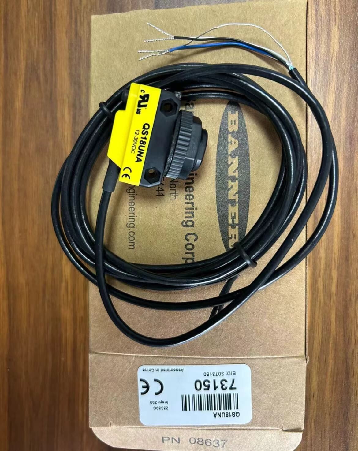 NEW BANNER QS18UNA sensor Fast Shipping