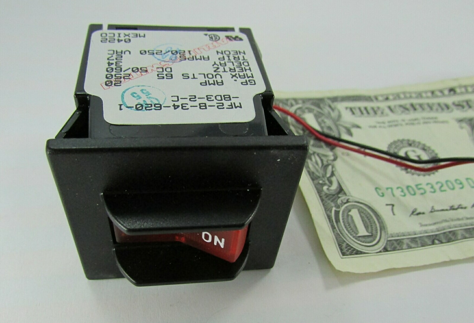 Carlingswitch M Series 2-Pole Circuit Breakers 20A / 27A Trip 120/250 VAC 65 VDC