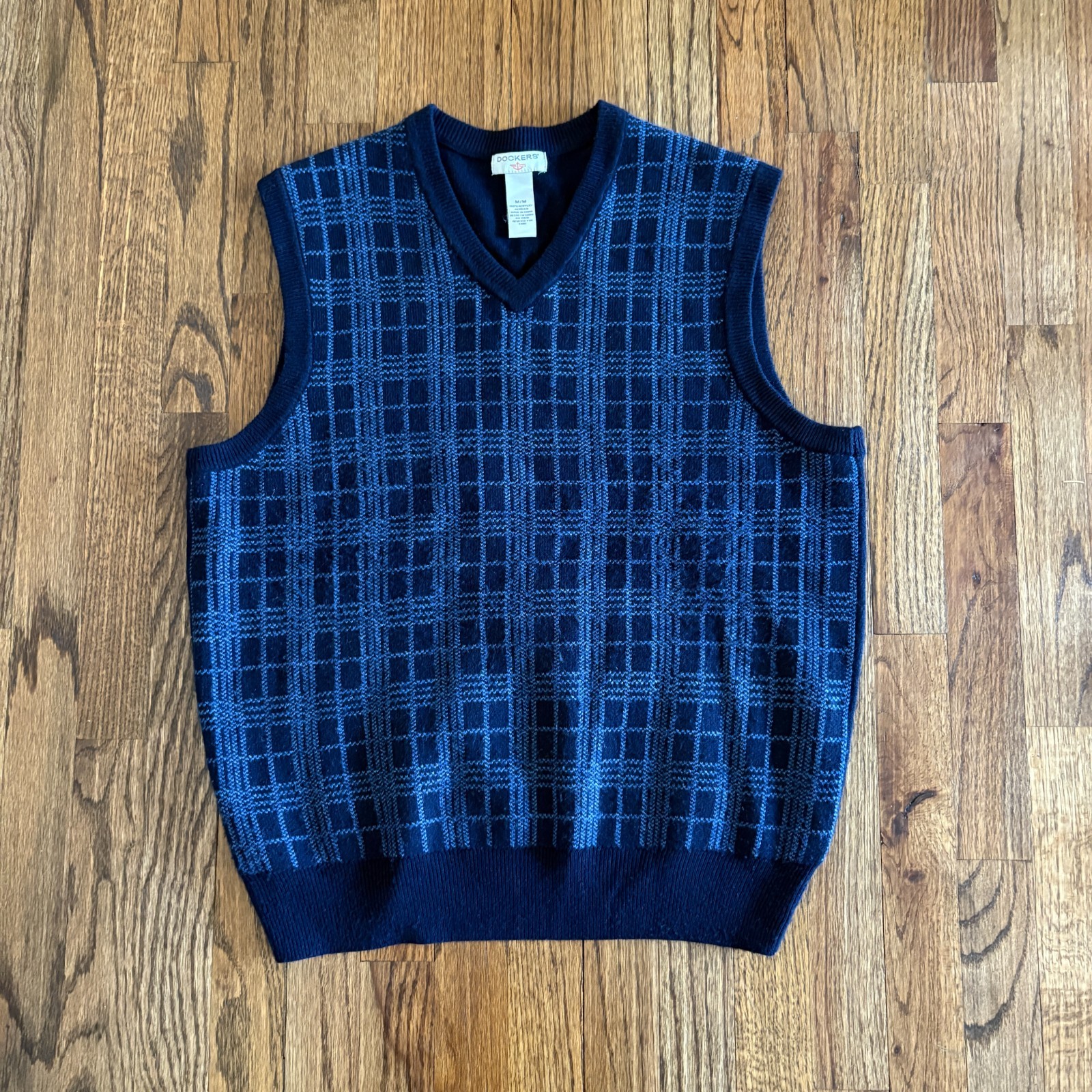 Dockers Vest Sweater Mens Blue Plaid Pattern 100% Acrylic Size Medium