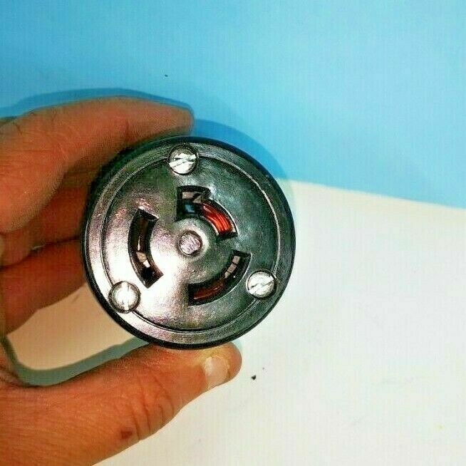 L10-20 3-Wire Locking ARMORED Female CONNECTOR Plug 20A/250V 10A/600V NEW 5176