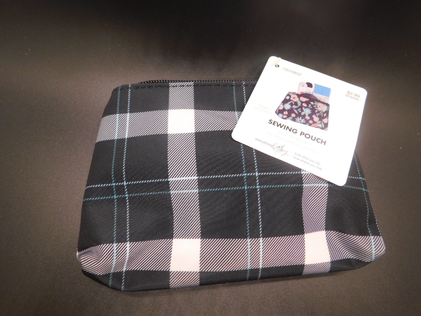 Sewing pouch 6.1 x1.5 Wx4 H