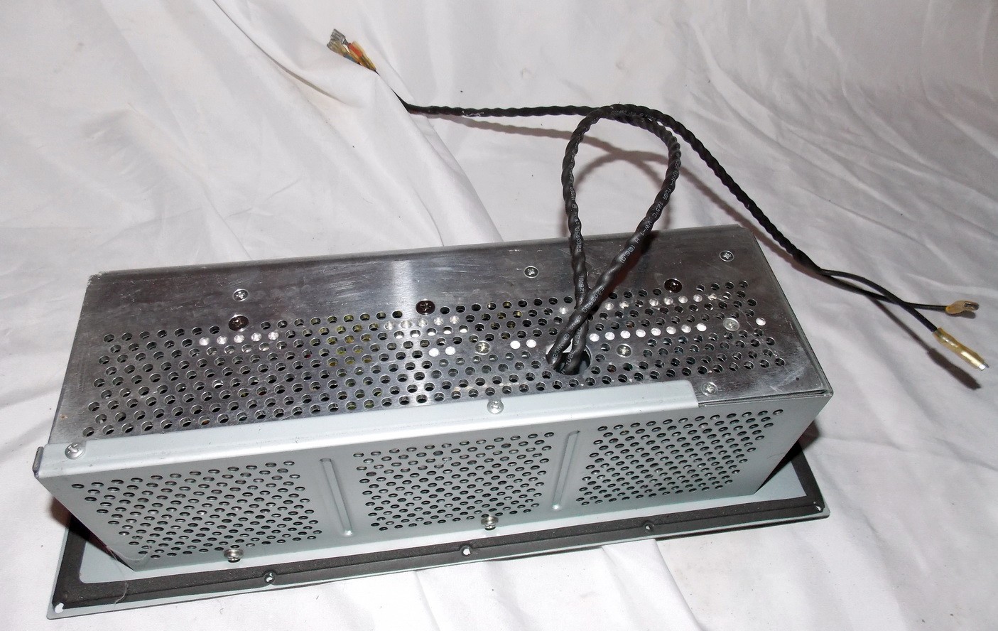 Behringer Eurolive B215D plate amplifier assembly