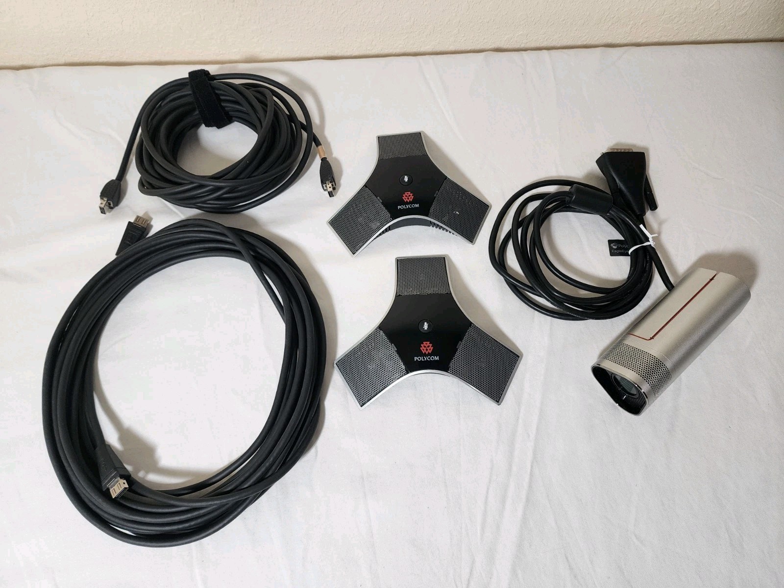 2 POLYCOM SPEAKERS 2201-23313-003 CABLES Polycom EPTZ-2 EagleEye Acoustic Camera