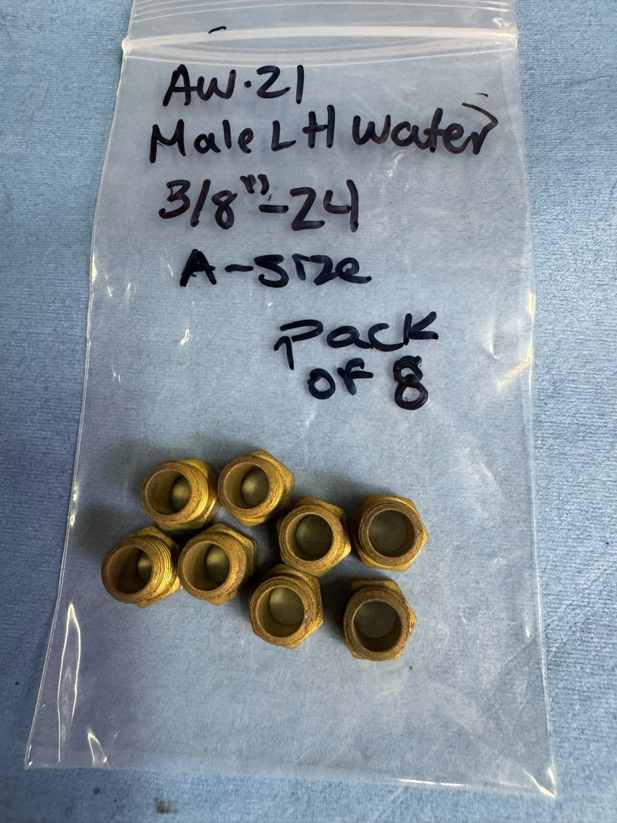 AW-21 Treaded Bushing LH Water 3/8-24  A Size NEW WESTERN ENTERPRISES Pk Of 8