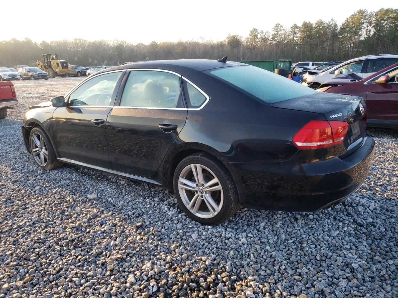 PASSAT 2014 Glove Box 4676354