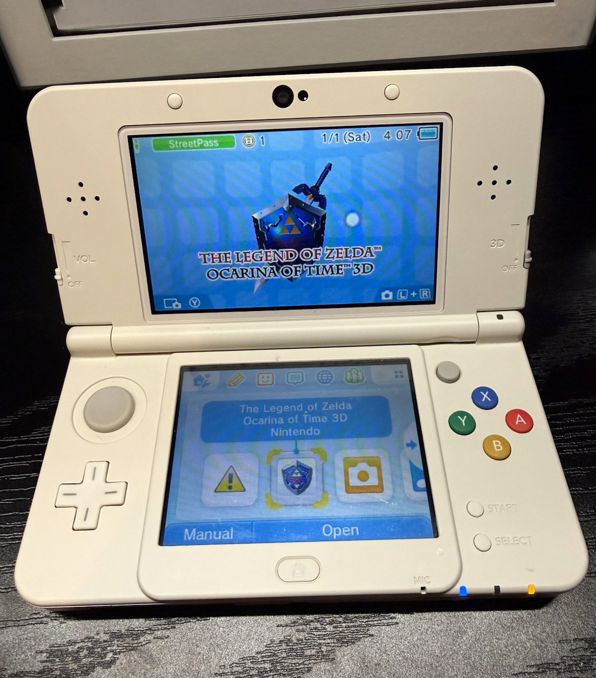 Nintendo New Nintendo 3DS White Mario Edition Console w/ Charger & Stylus 3D 4GB