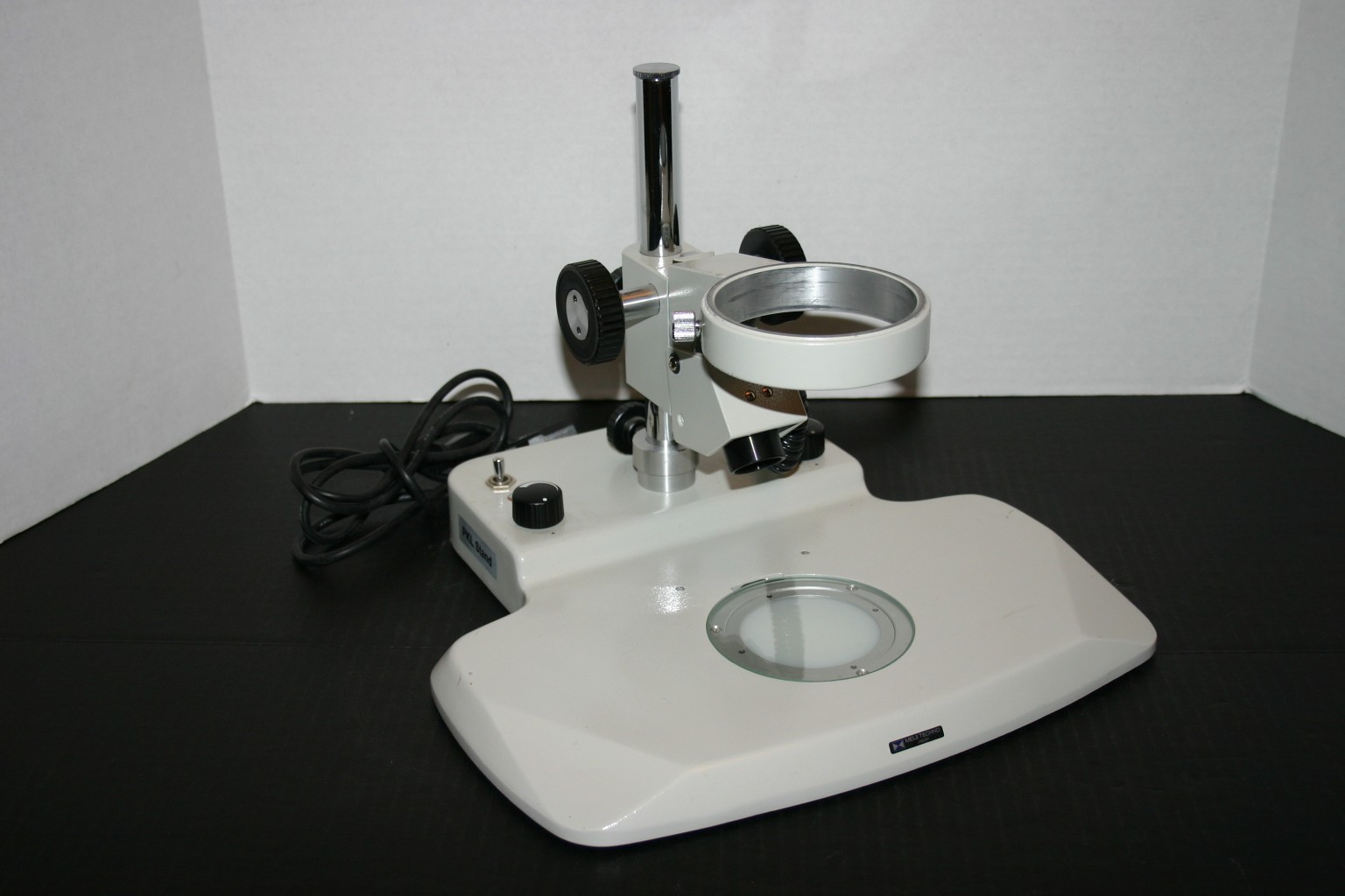 Nice Meiji Stereozoom Microscope Diascopic Desktop Stand Dual Illumination