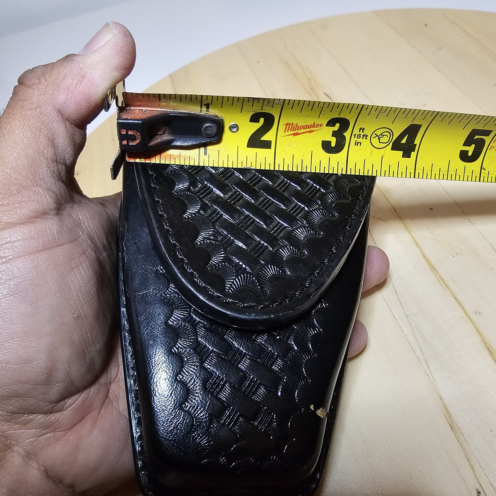Premier PL9121UH Leather Basket Weave Pattern Leather Handcuff Pouch Holder