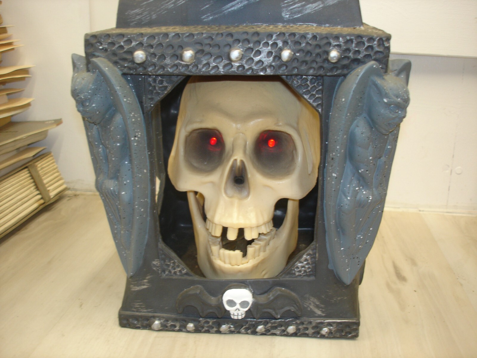 Animated Talking singing lighted Skull Lantern Halloween Tested WORKS battery