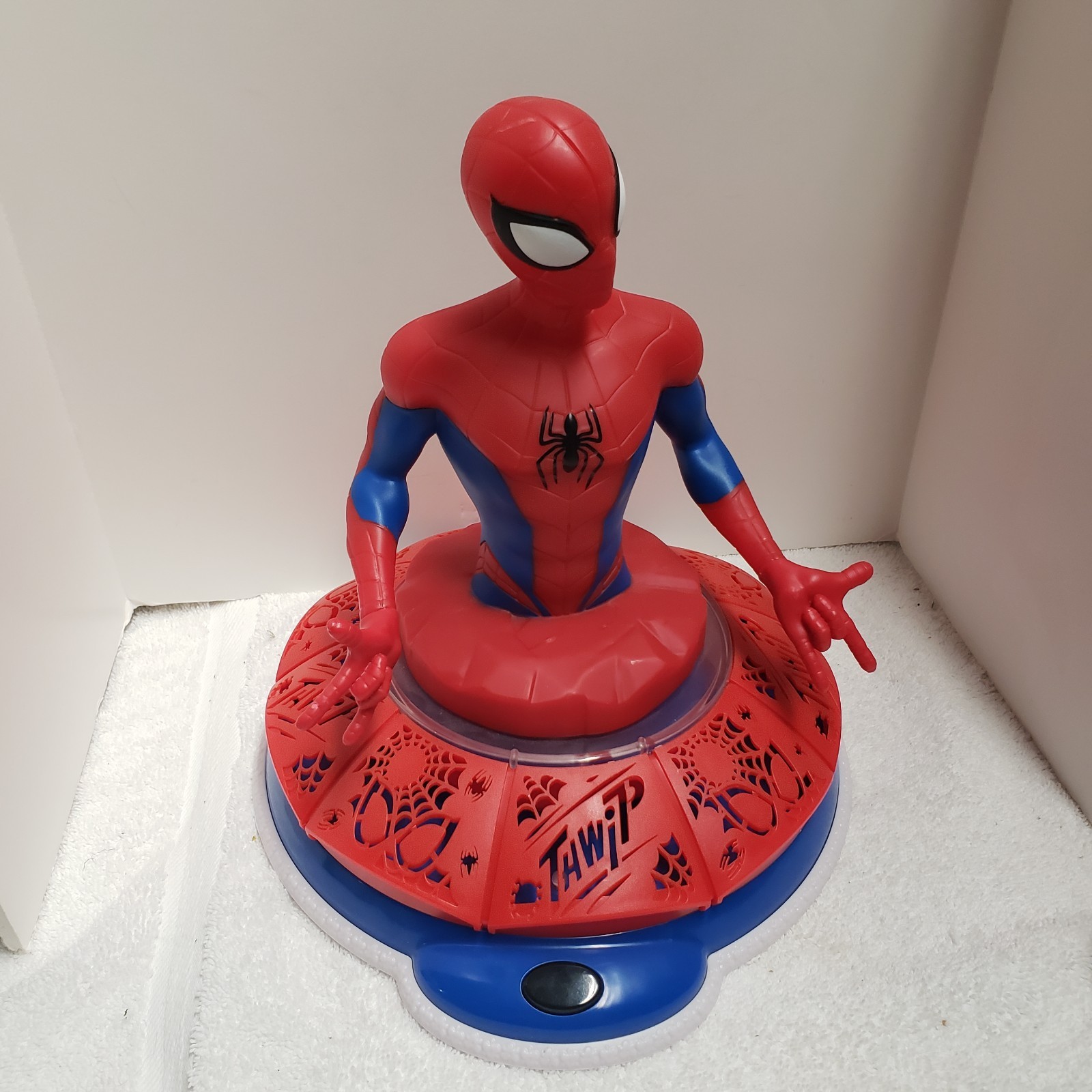 Peachtree Playthings Marvel Night Light Spider-Man  19063 Works