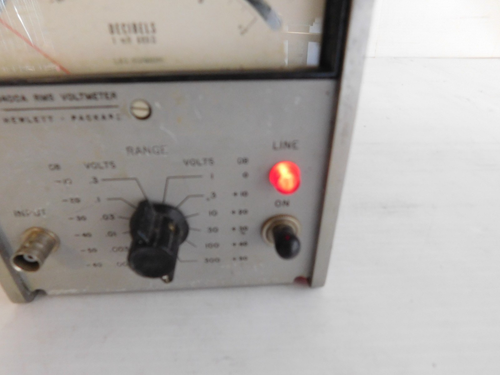 HEWLETT PACKARD HP 3400A RMS VOLTMETER (DPA61)