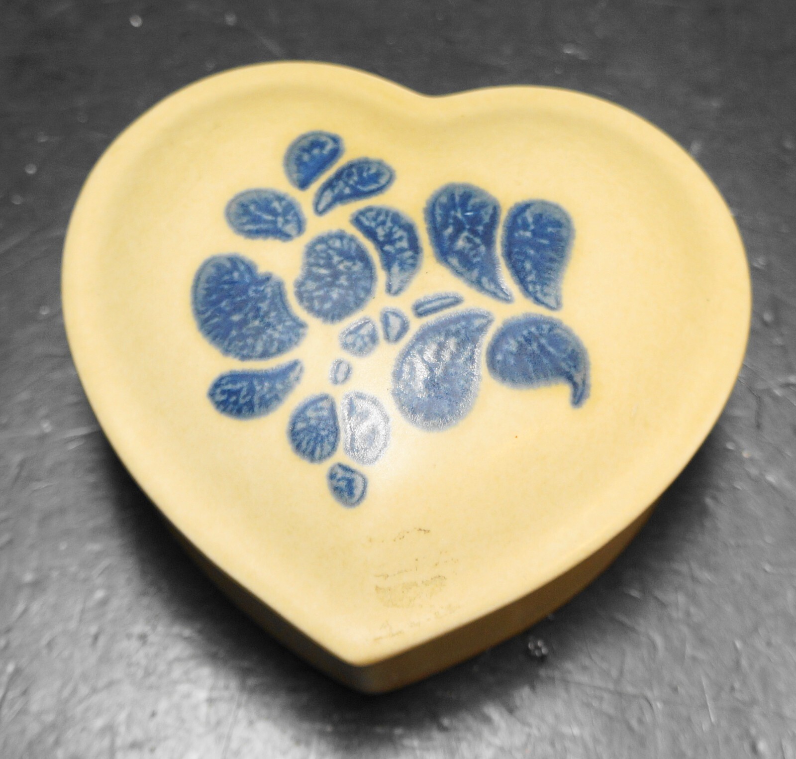 Pfaltzgraff Folk Art Heart Trinket Box Unsigned