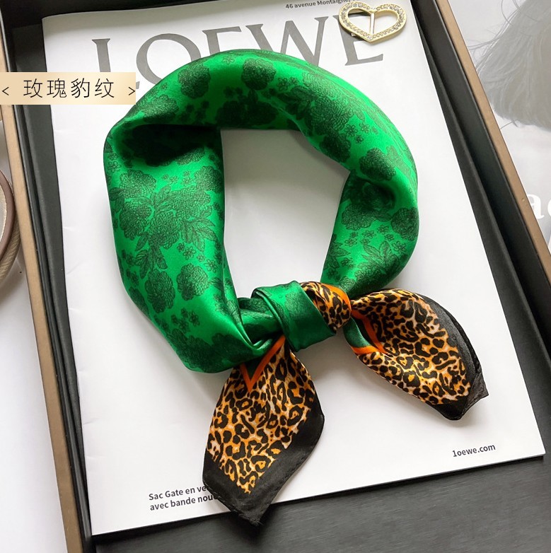 100% Mulberry Silk Scarf Women Neckerchief  20'' Small Square Flower Bandana B35