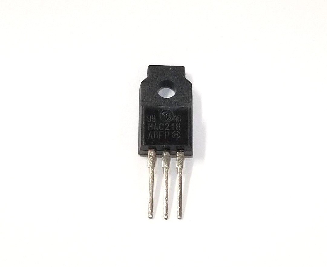 LOT OF 2  MAC218A6FP Triac 8A 600V New Original ON