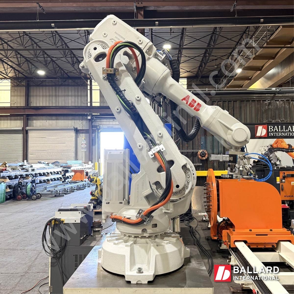 ABB IRB 2600-12/1.65 Robot System w/ IRC5 Controller LOW HOURS! - 2600-801610