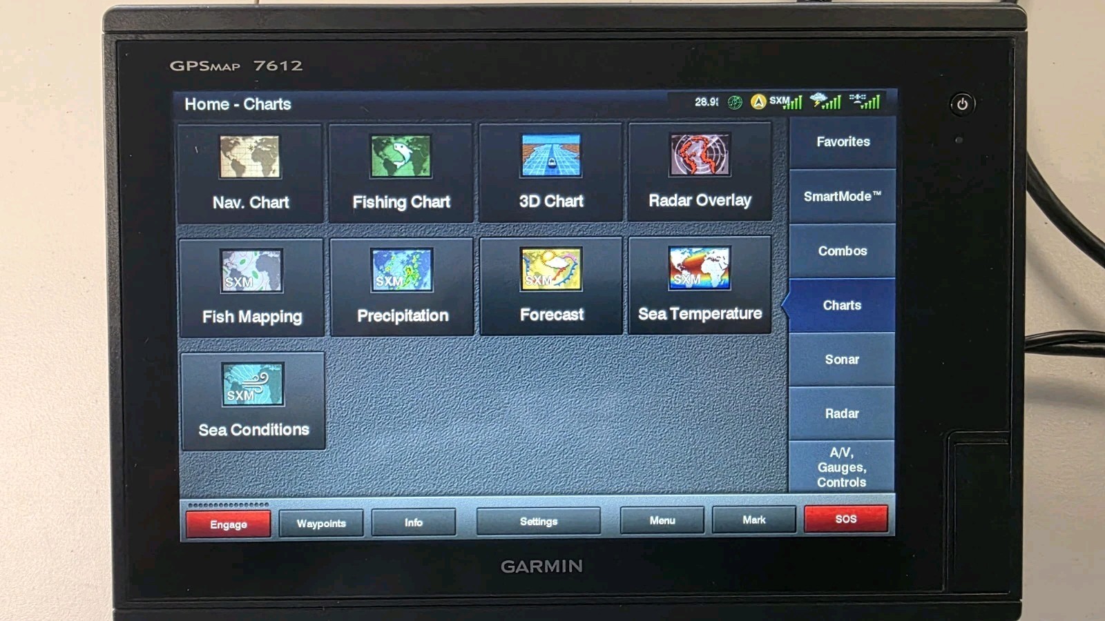 Garmin GPSMAP 7612 Chartplotter Fishfinder Touchscreen w/ Mount & Cable Tested