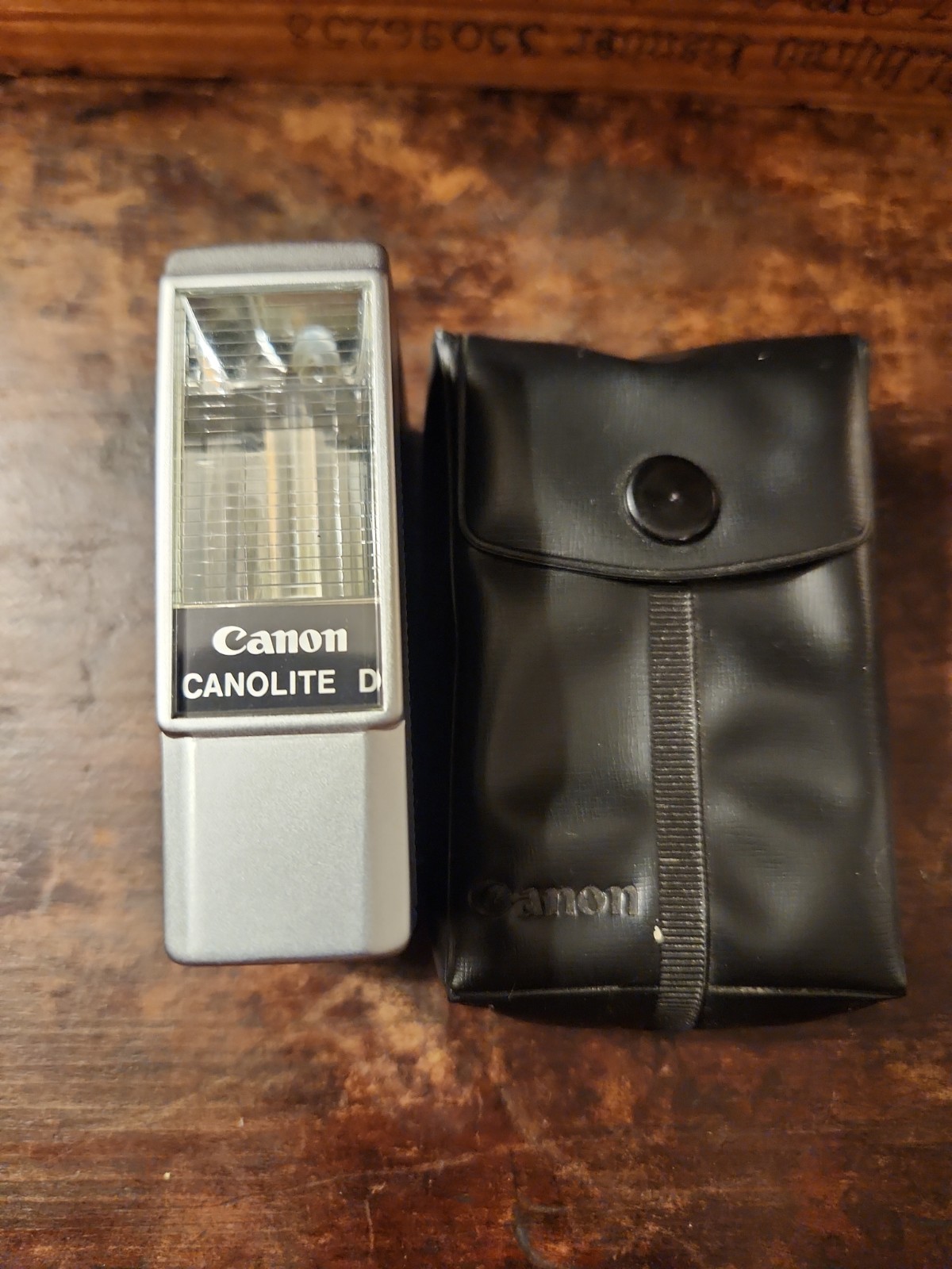 Canon Canolite D Camera Flash Compatible w/ Canonet 28 QL17 QL19 GIII