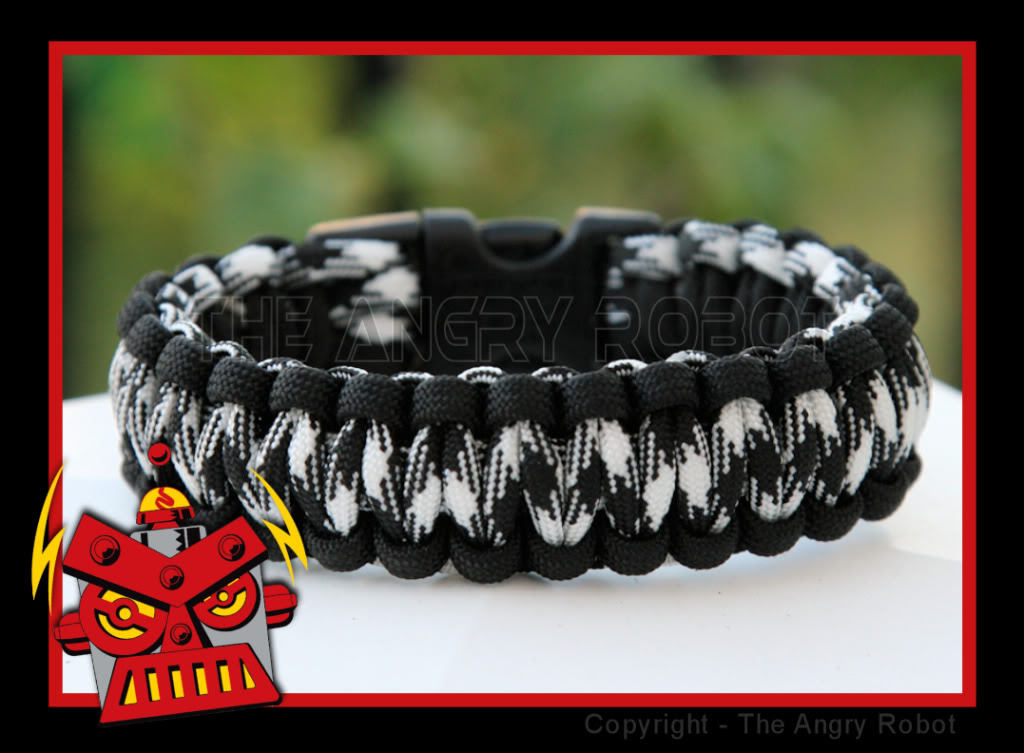 Paracord Survival Bracelet Cobra - Black & Black Combo