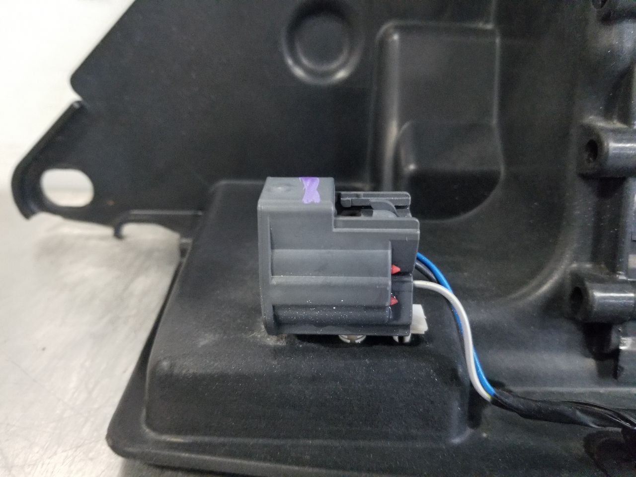 19 2019 RANGE ROVER 5.0L AIR SHUTTER