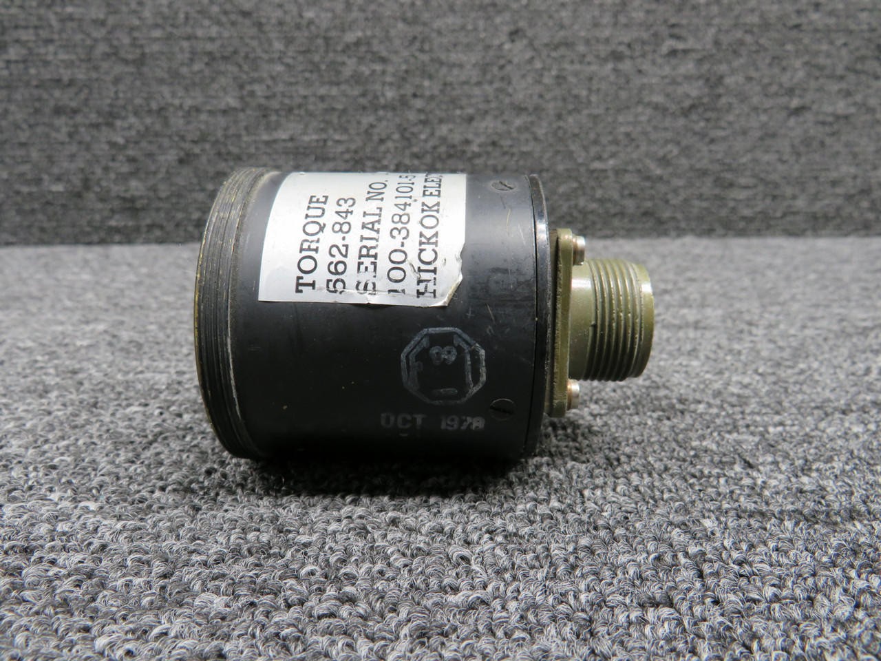 562-843 Hickok Torque Indicator (Worn Paint on Needle and Worn Face)