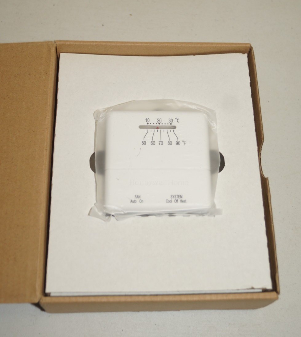 NIB Honeywell Home Non-Programmable Thermostat Heat Only Model CT30A
