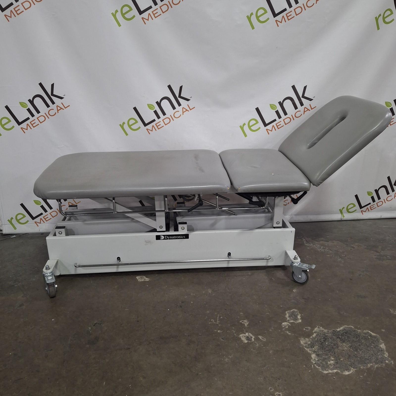 Dynatronics Dynatron T3 Treatment Table