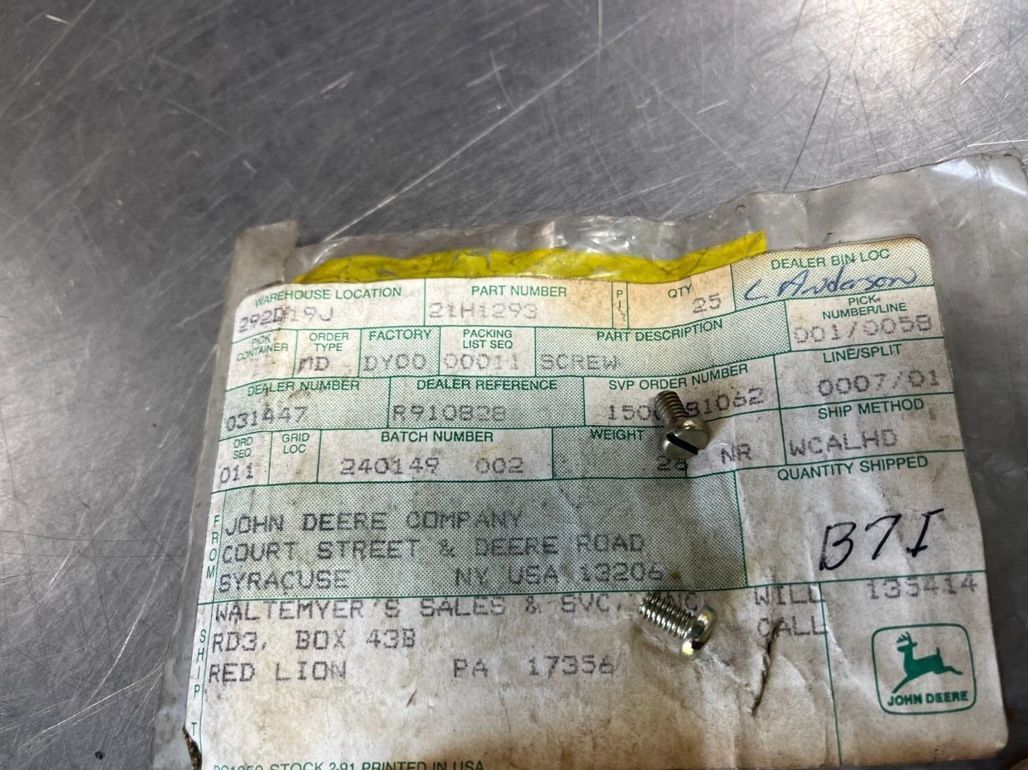 21H1293 OEM John Deere Screw QTY 5