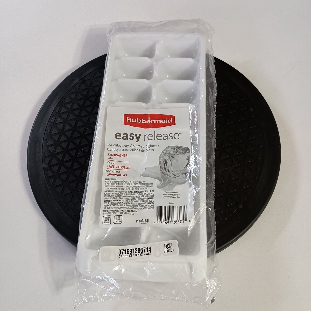 Ice Cube Tray Easy Release White Rubbermaid Model 2189190 New in Package