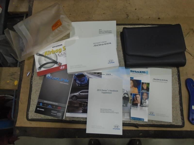 SONATA 2013 Owners Manual 1815454