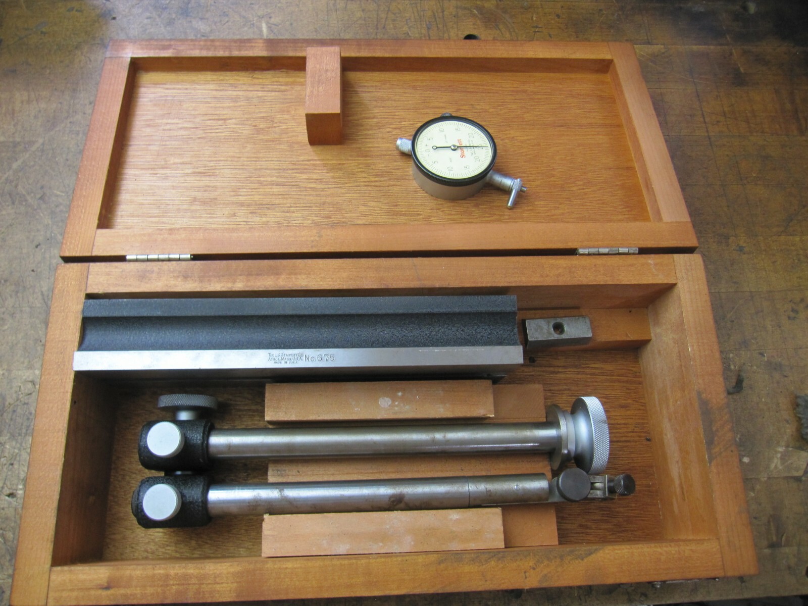 Starrett No. 675 inspection base large fine adjust rods & swivel snug READ COND