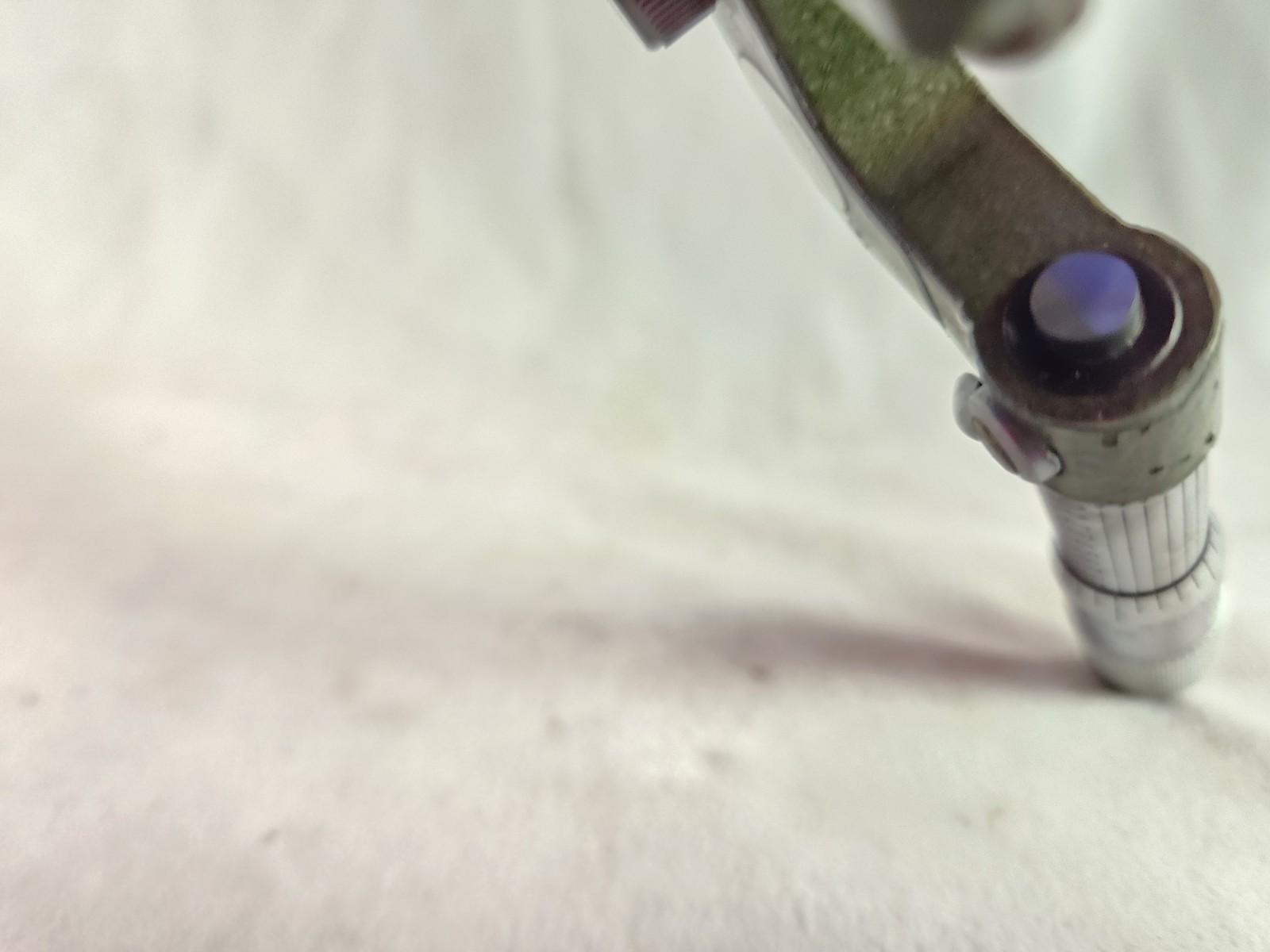 Mitutoyo Indicating Micrometer 0-1” 510-202 .0001" Resolution