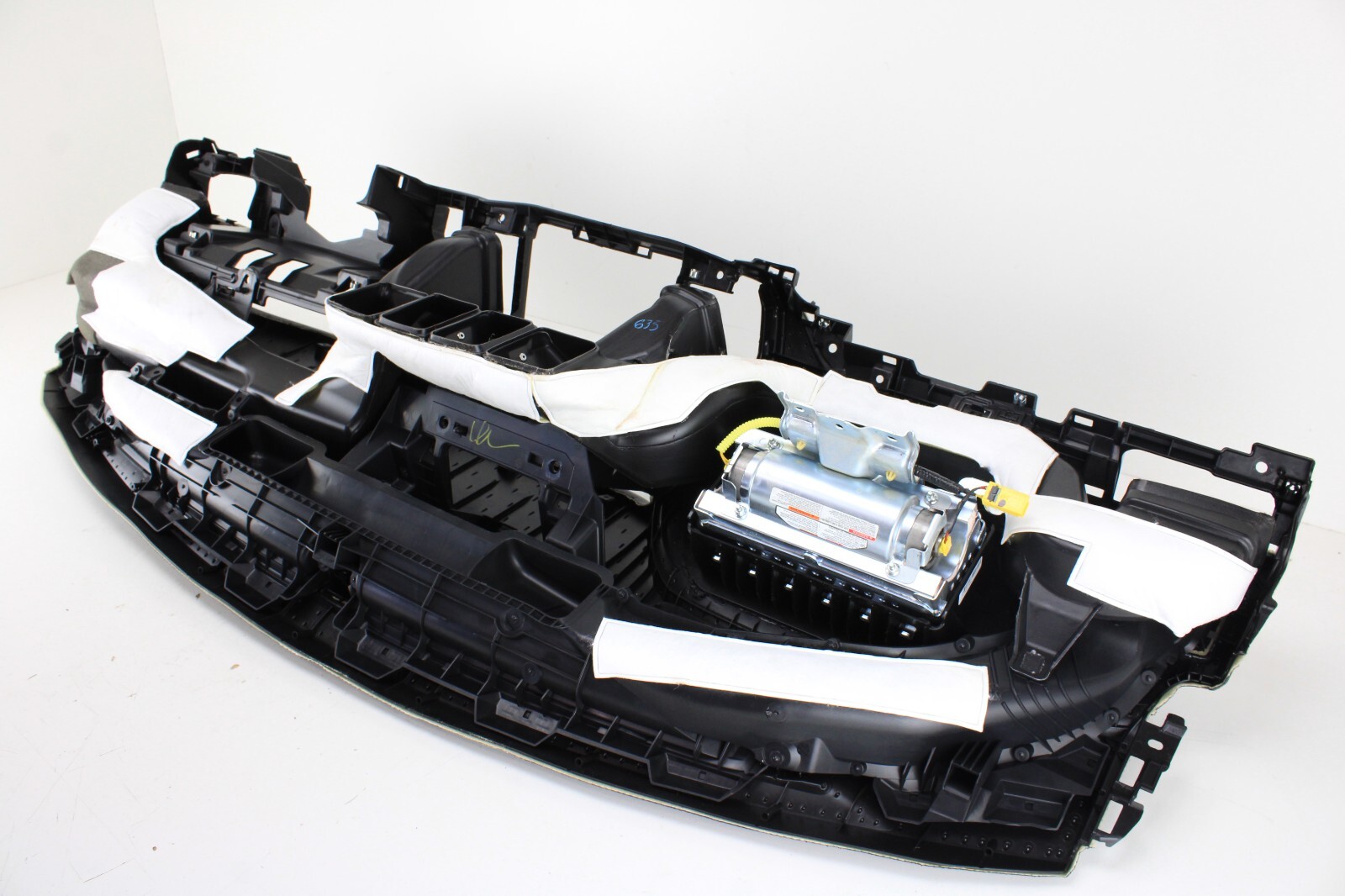 2016-2017 HONDA ACCORD INSTRUMENT PANEL DASHBOARD OEM *has scratches*