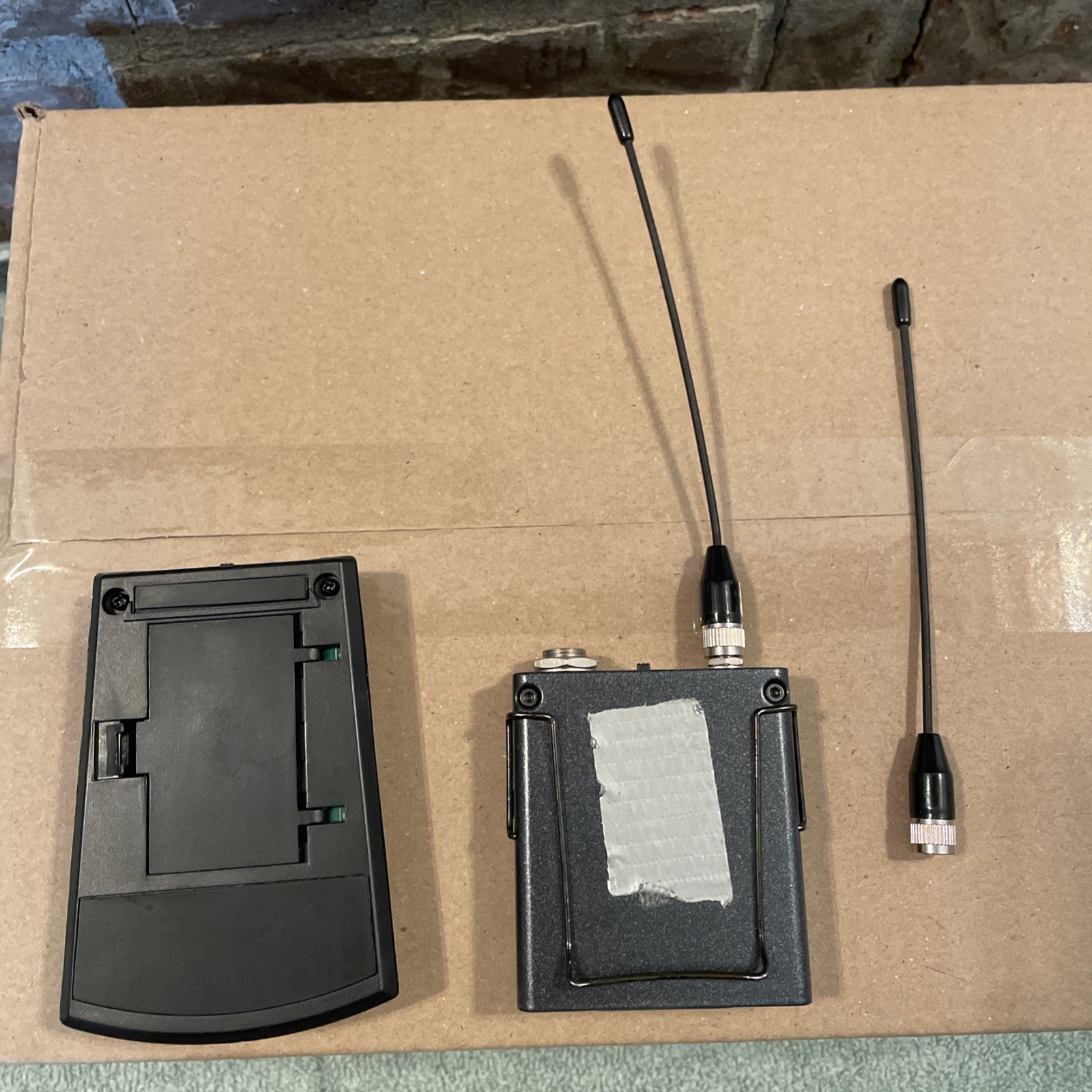 ClearOne M586 573-599MHz Wireless Transmitters — Boundary + Beltpack, Tested