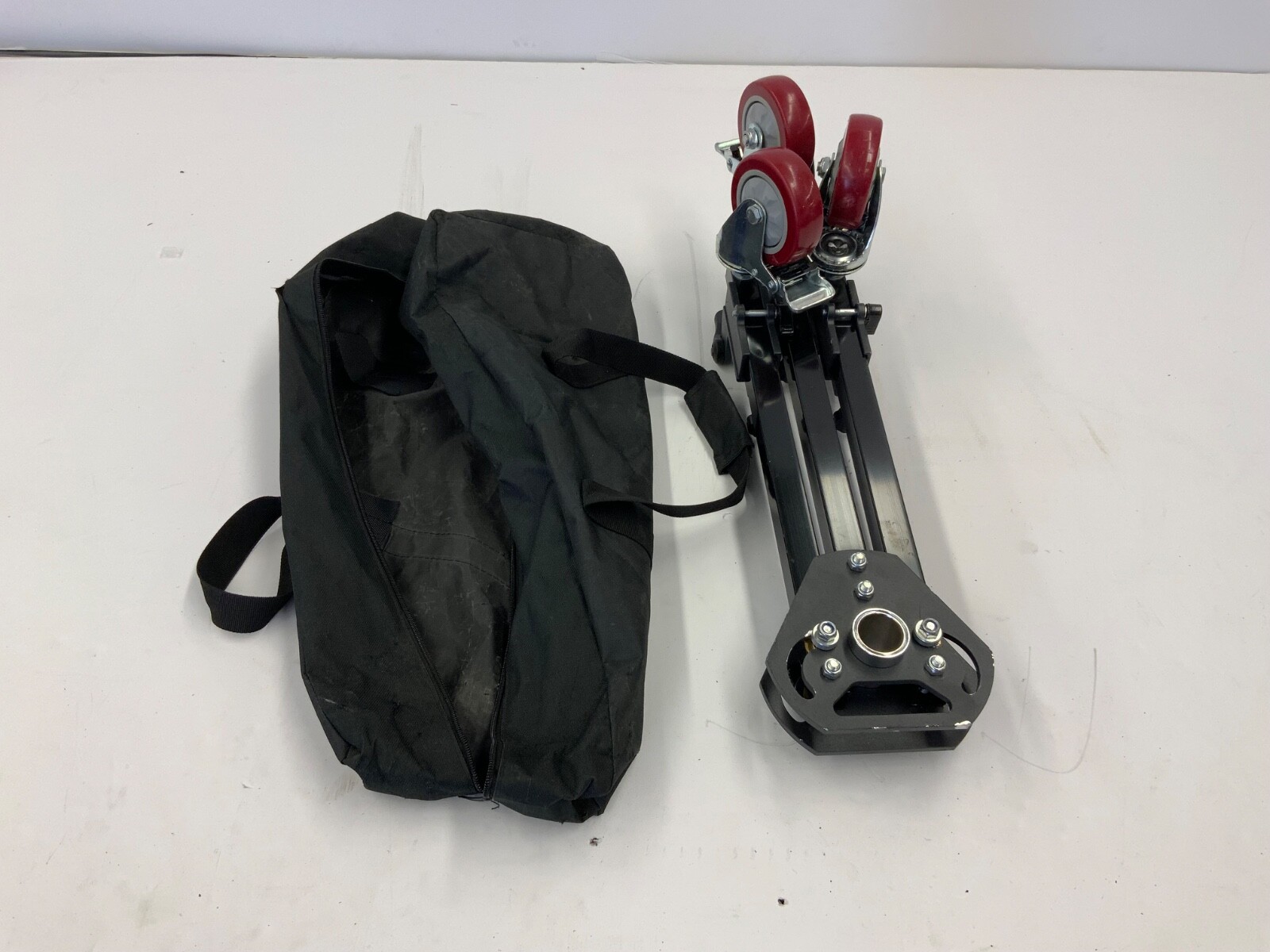 Rolling spreaders for tripod