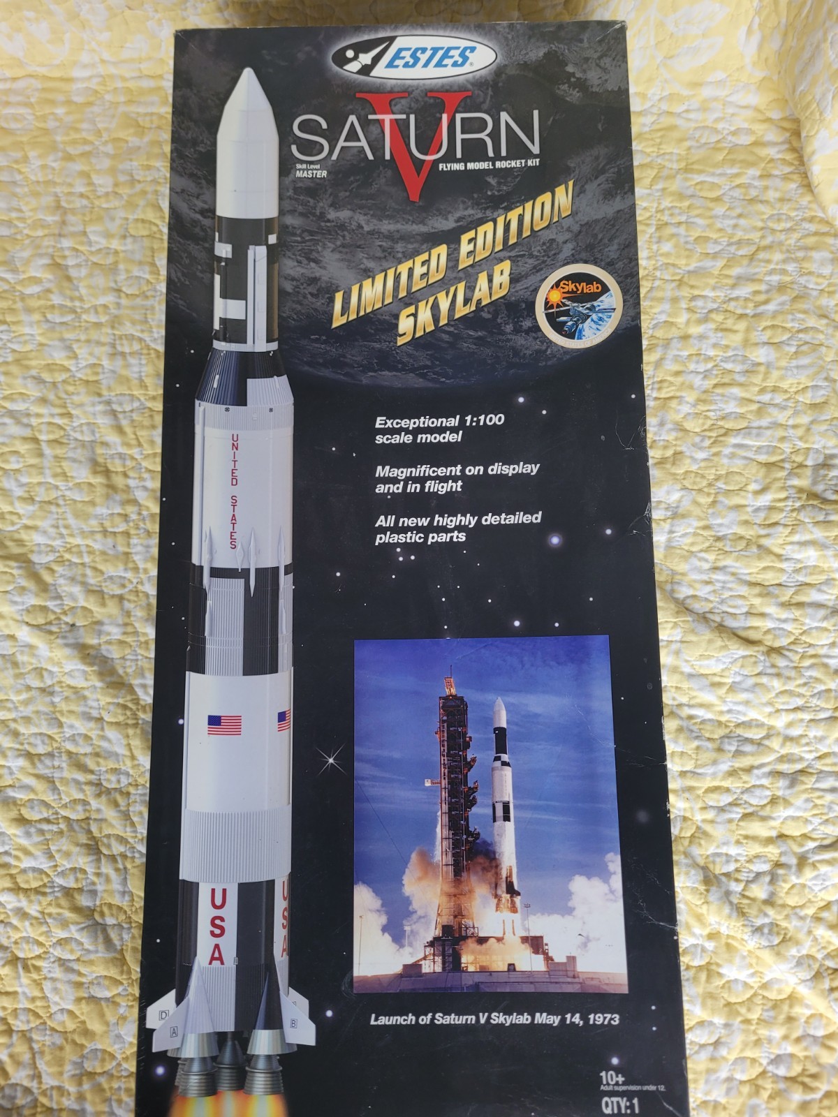 ESTES #1973 SKYLAB SATURN V FLYING MODEL ROCKET KIT 1:100 SCALE