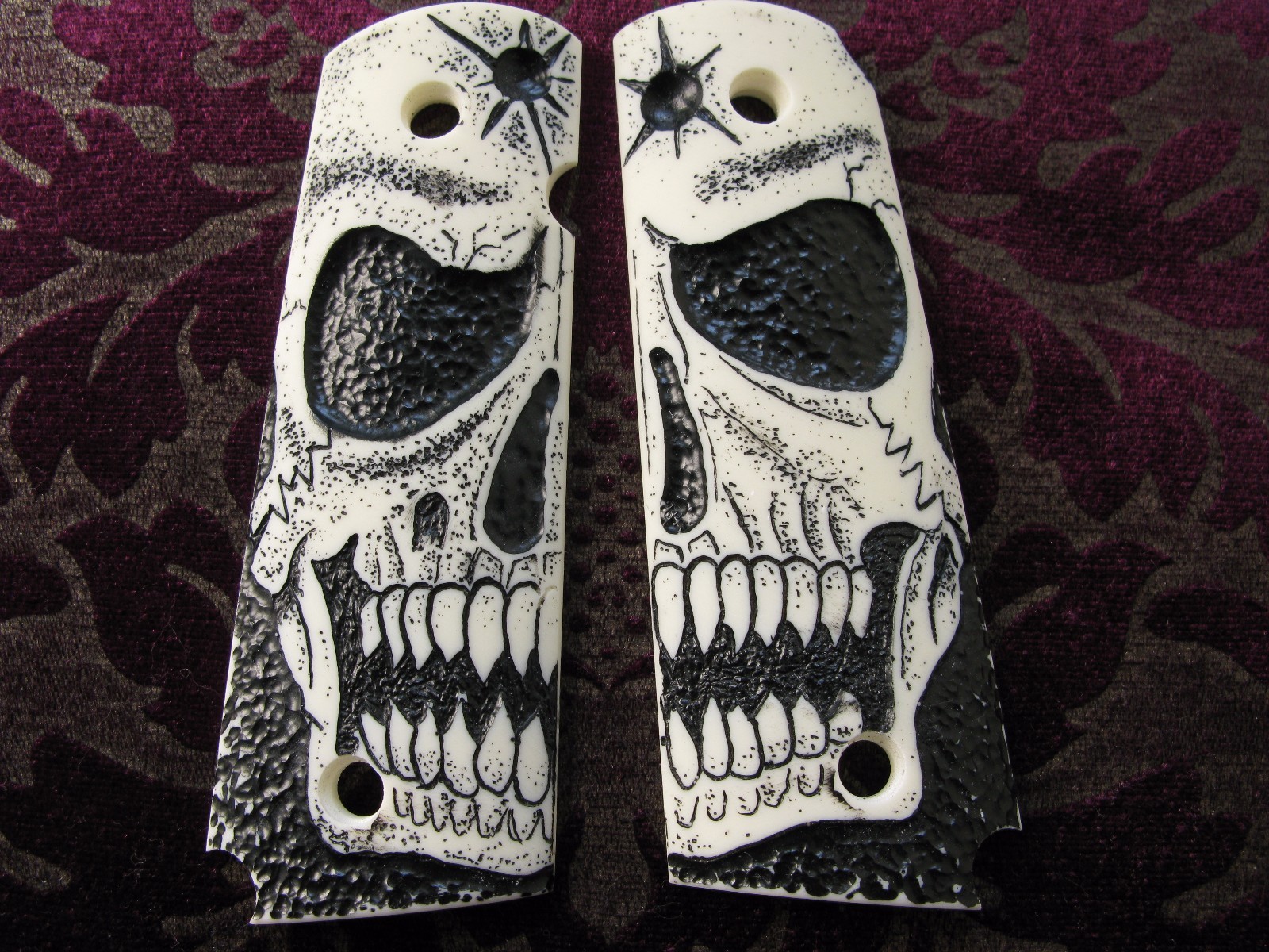 COOL HANDMADE SKULL  RESIN GRIP FOR 1911, 1991  FULL SIZE COLT GOVERNMENT KIMBER