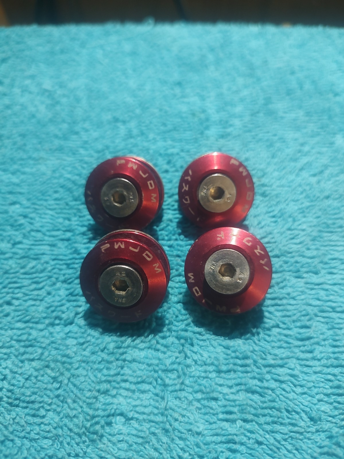 PWJDM PWDMT-RD1 Red Aluminum Threadless IS Headset 1 1/8 in Set of 4