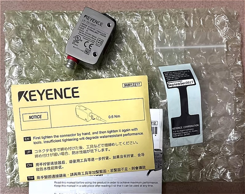 ONE Keyence LR-ZB100CP Laser Sensor NEW