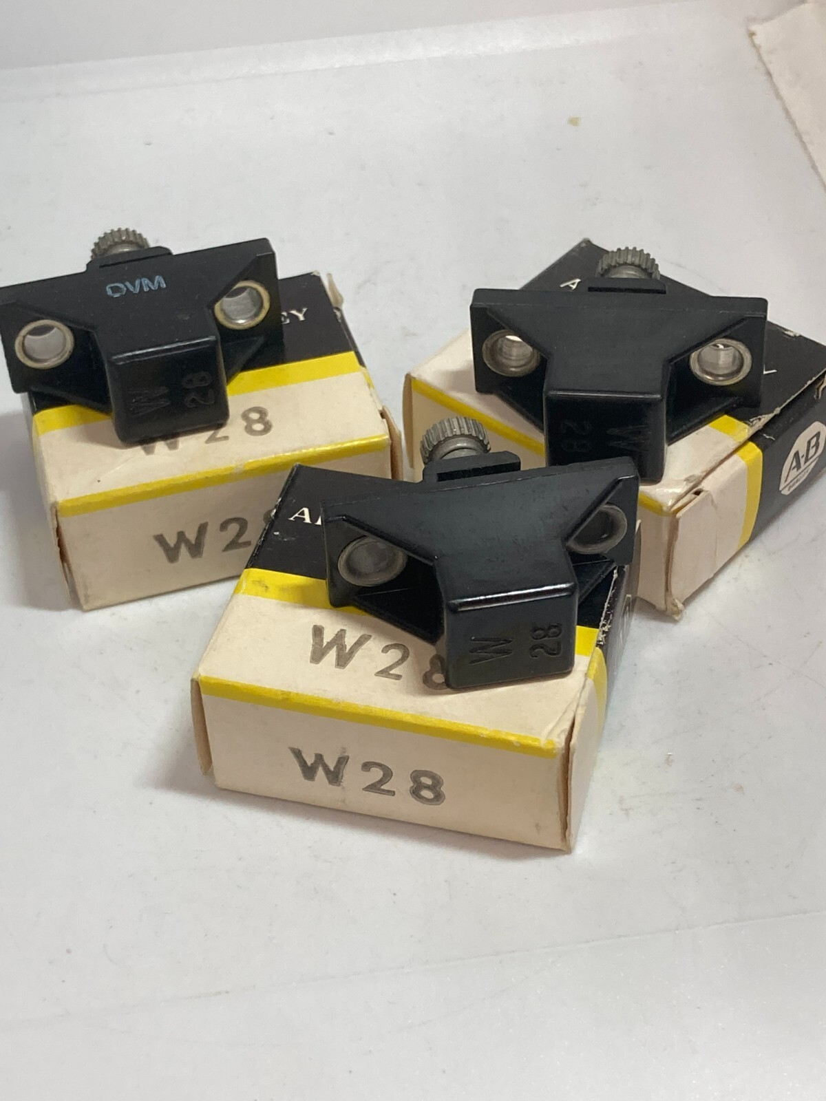 ALLEN BRADLEY W28 OVERLOAD HEATER ELEMENT (LOT OF 3) NIB