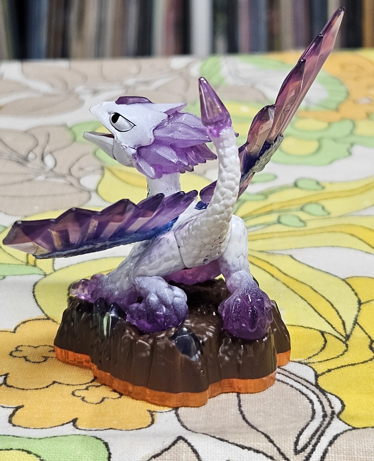Skylanders - Giants - Purple Flashwing 2012 - 84524888 Orange Base - Skylander