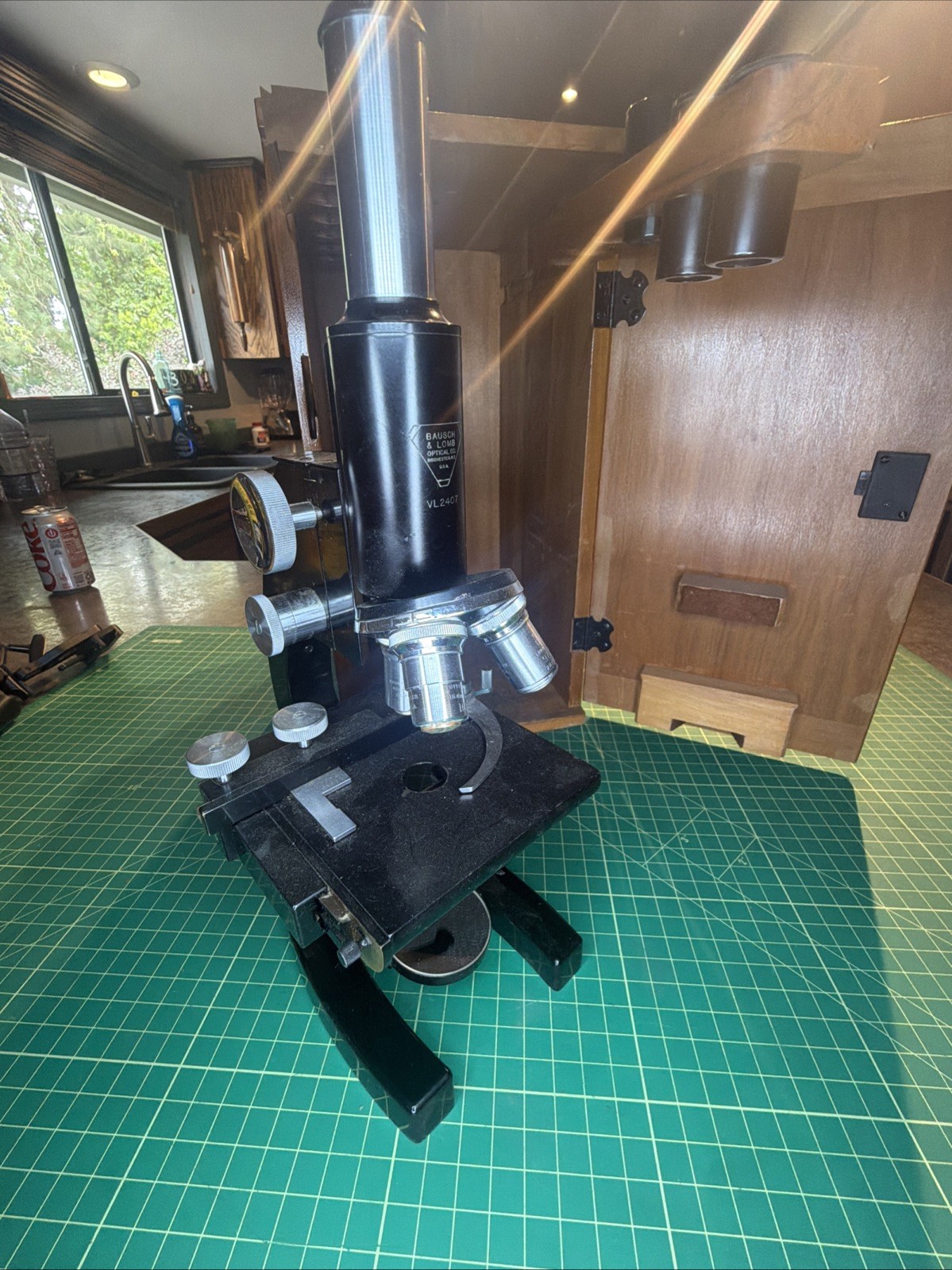 1940'S BAUSCH & LOMB MICROSCOPE W/CASE AND EXTRA OBJECTIVES