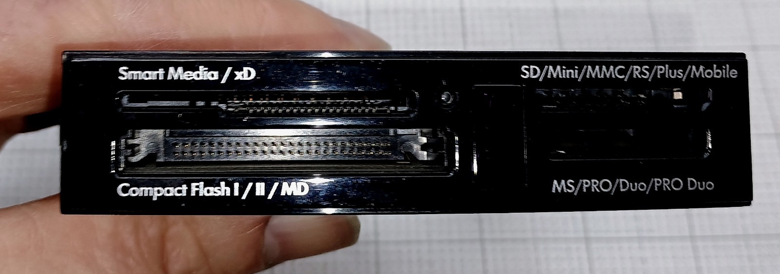 Multi I/O Memory Card Reader - HP proprietary - with cable