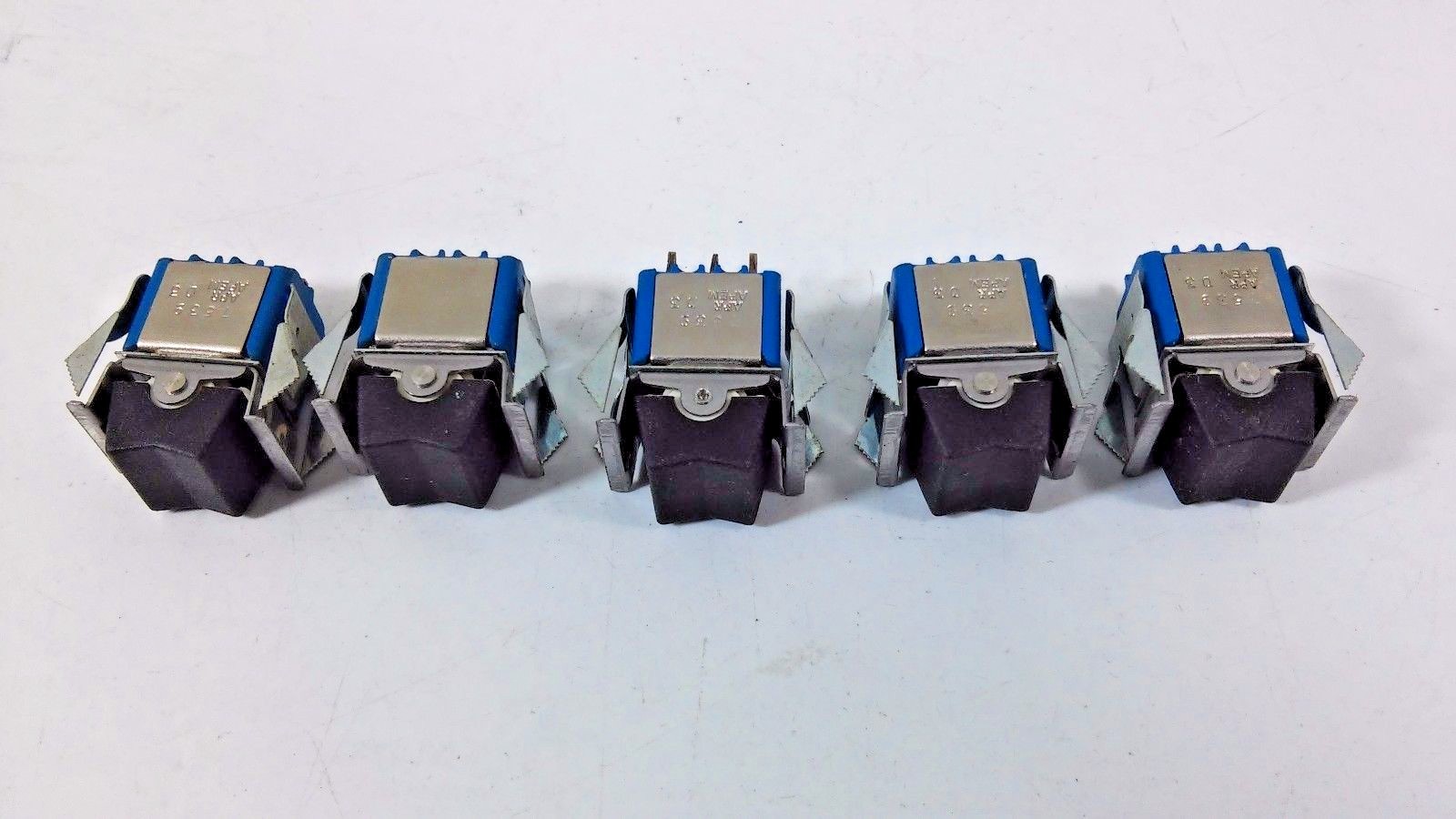 5 Pcs APEM Switch ON/OFF Mini Rocker Circuit 3 Pins Solder 7539 APEM - APR D3