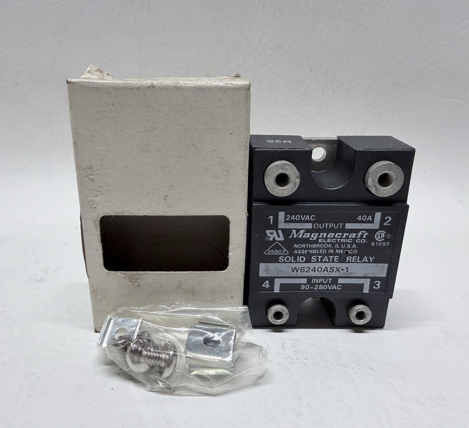 NEW Magnecraft W6240ASX-1 Solid State Relay