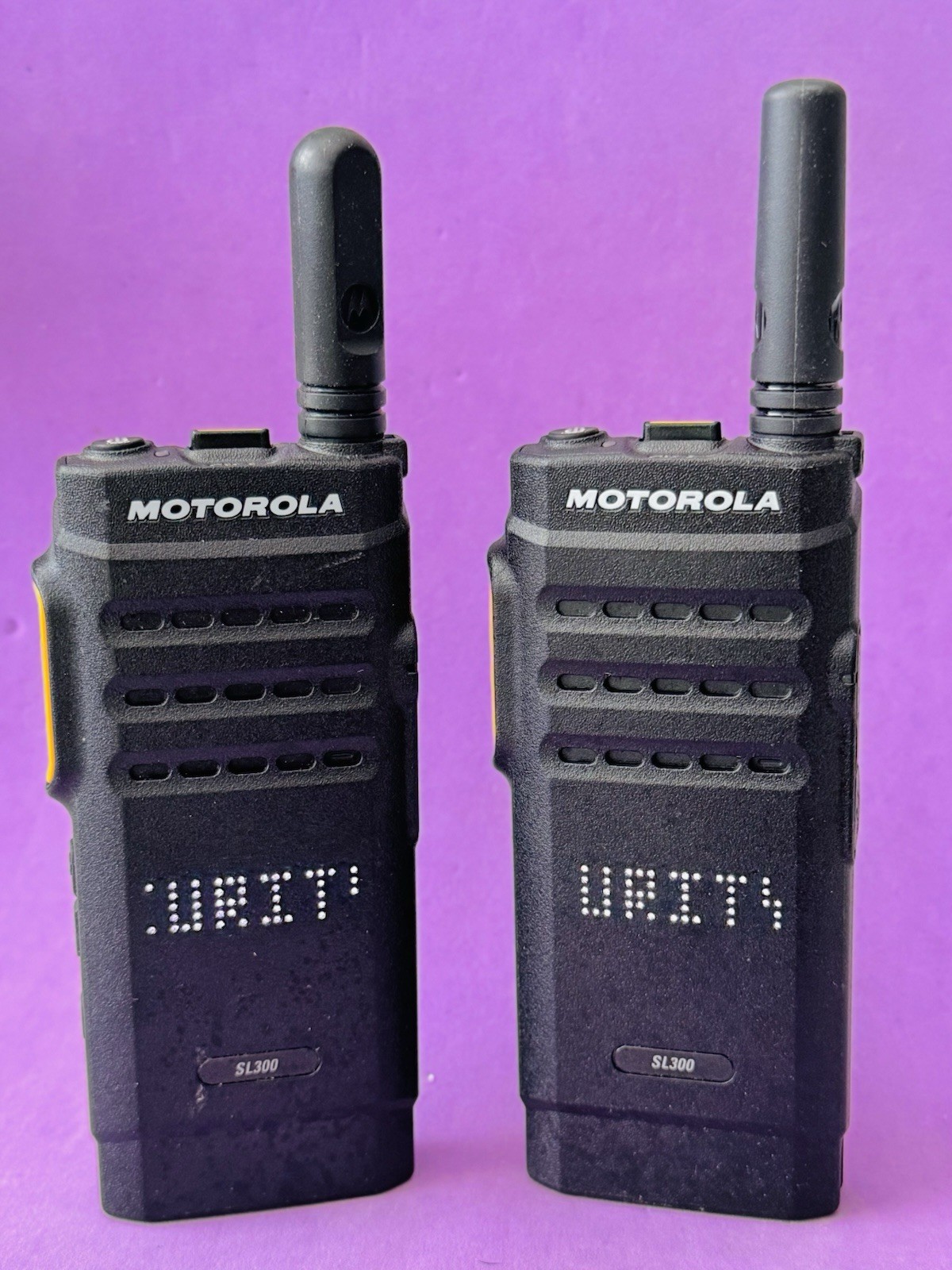 [LOT OF 2] Motorola SL300 VHF AAH88JCP9JA2AN 2-Way Radios w/Batteries