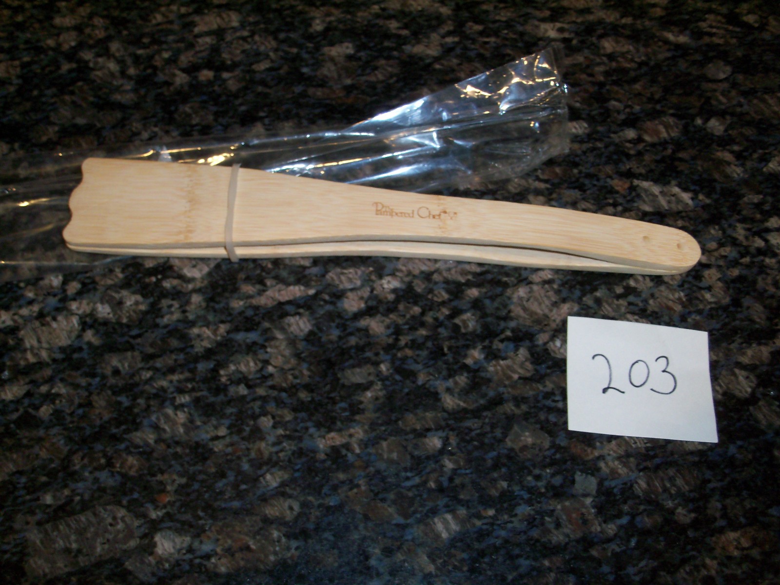PAMPERED CHEF NEW IN PACKAGE LARGE 13" BAMBOO WOOD COOKING GRILLING SALAD TONGS