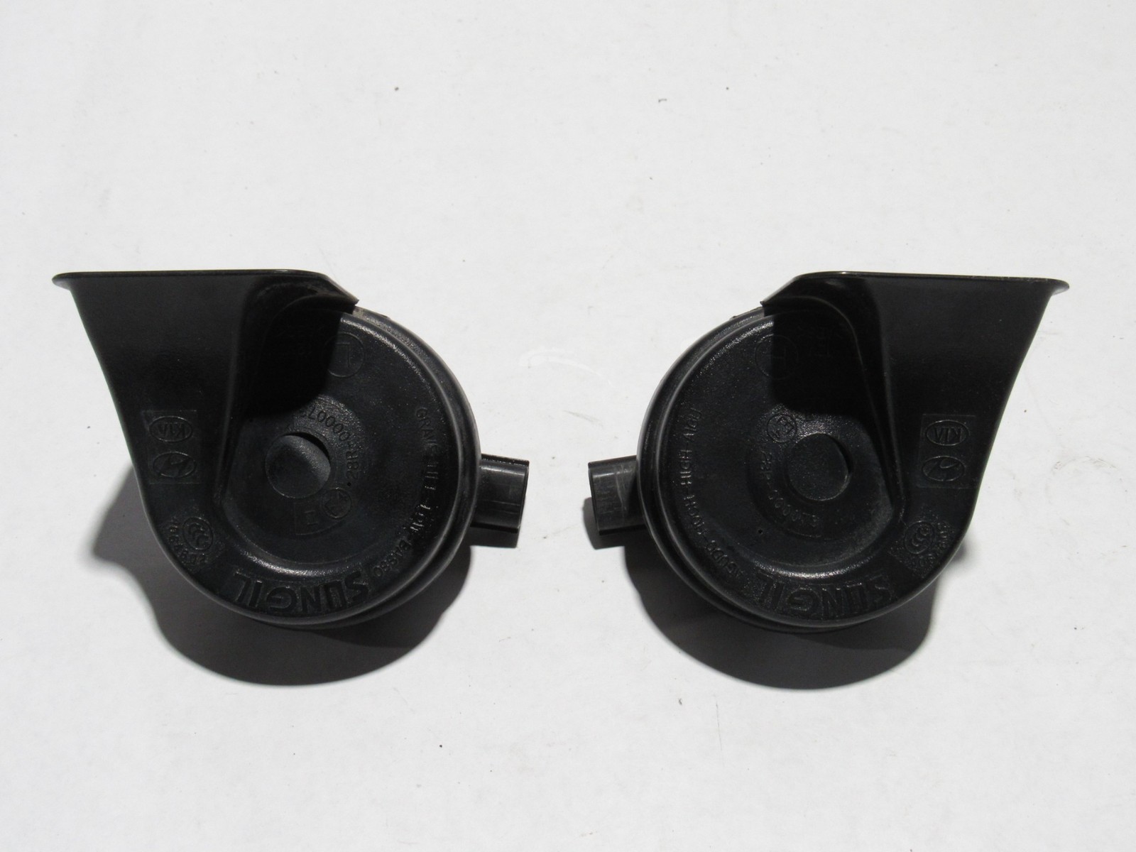 Genesis G80 2017 High Tone Alarm Siren Signal Pitch Horn Set Pair 16-20 *