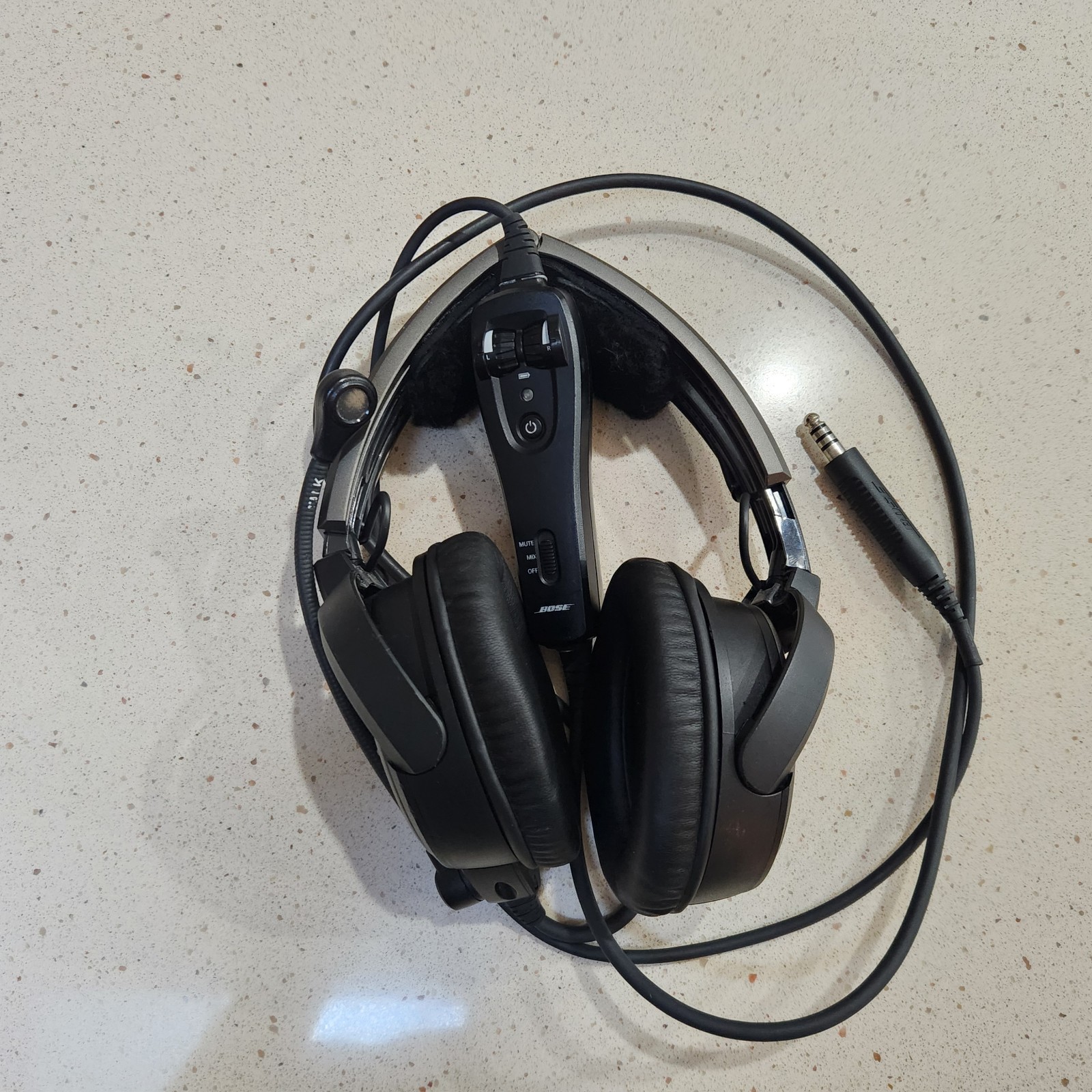 Bose A20 ANR Aviation Headset w/ Single U174 Plug, No Bluetooth